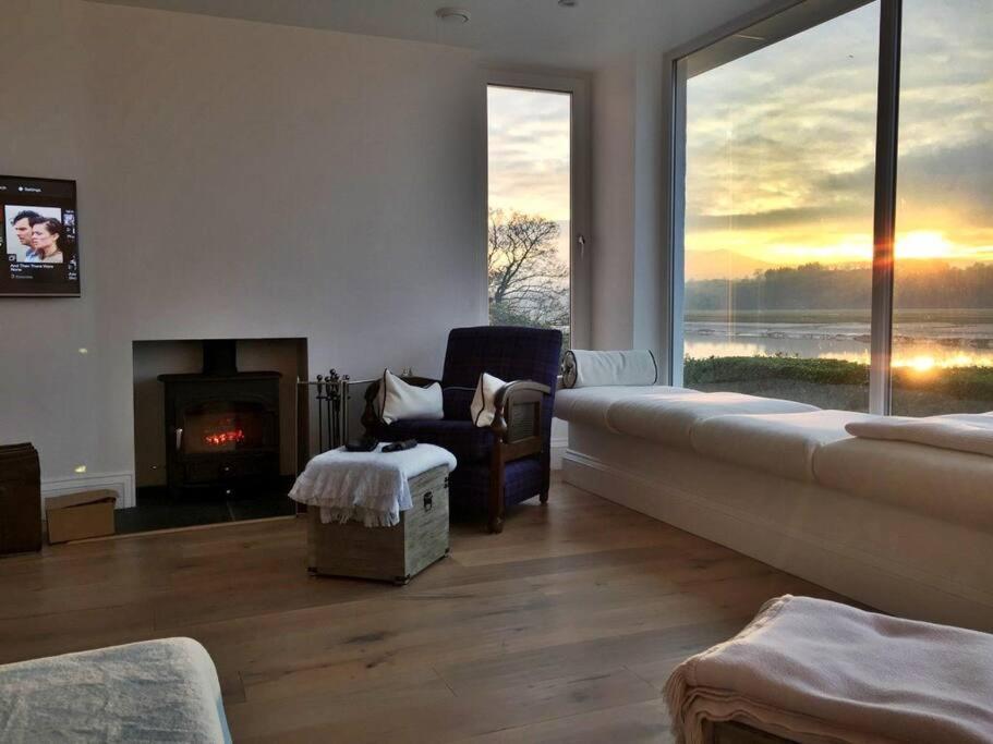 Shorepark - Waterfront Cottage With Stunning Views Dumfries Exterior foto